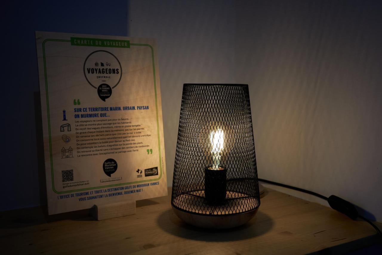 Centre ville à pied Appt avec SAUNA, Linge, Wifi, Stationnement Gratuit Vannes Esterno foto