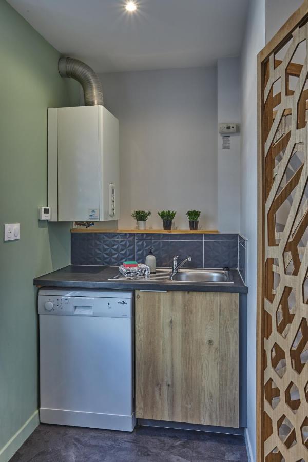 Centre ville à pied Appt avec SAUNA, Linge, Wifi, Stationnement Gratuit Vannes Esterno foto